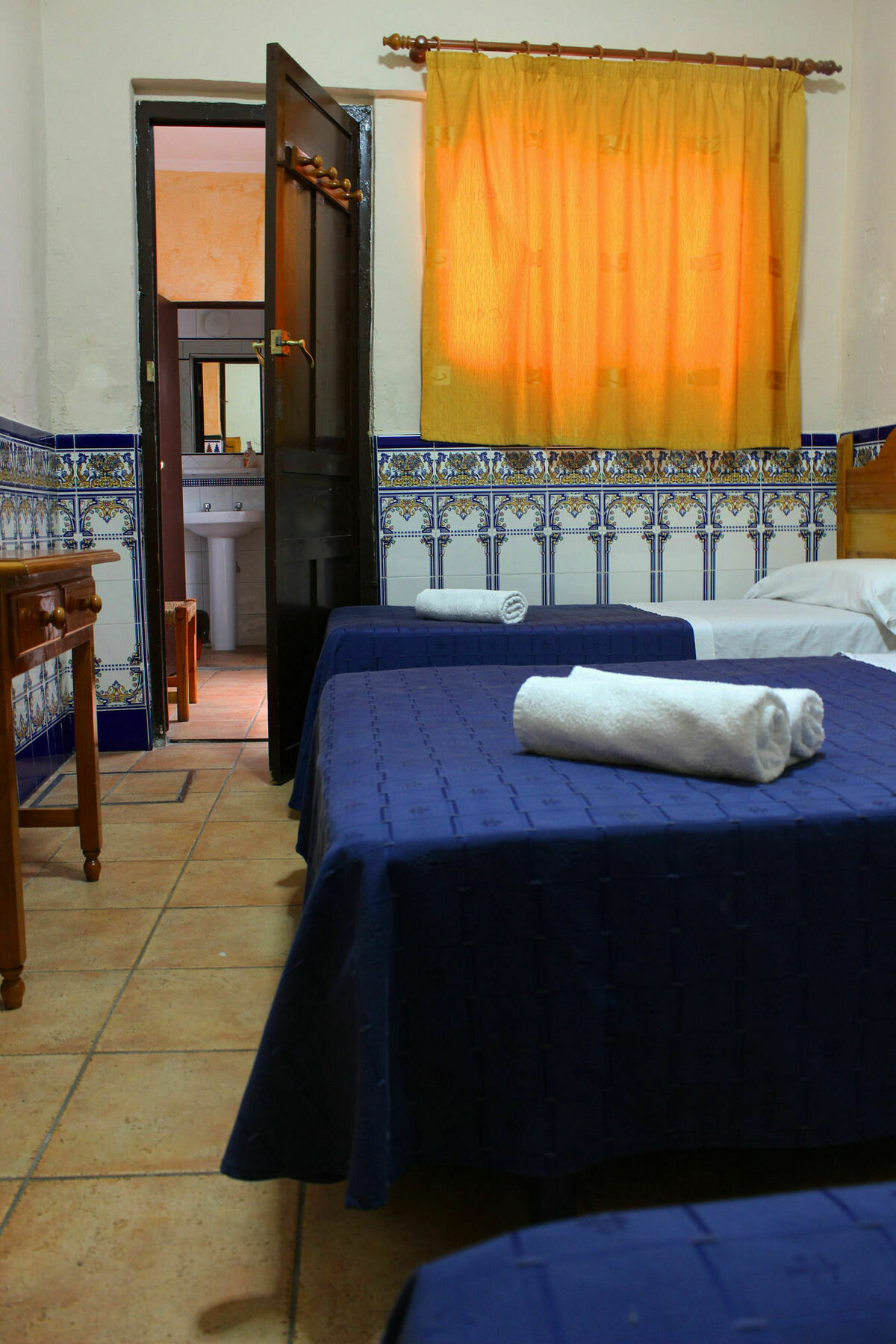 Pension Lisdos Seville Exterior photo